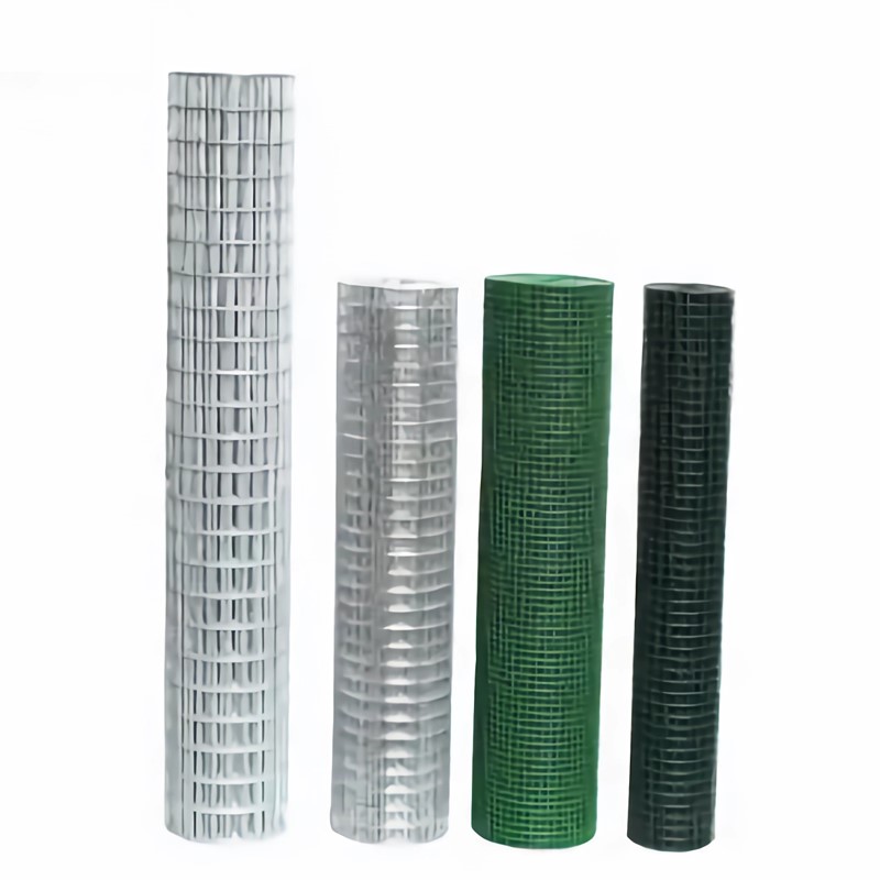 Welded wire mesh in panel roll